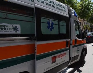 Investimento-corso-civitanova-ambulanza-1-e1497798325491-325x253