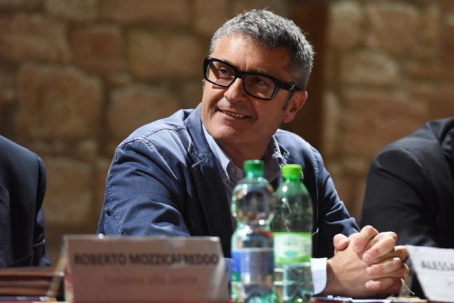 dibattito-candidati-alessandro-rovazzani-porto-recanati-12-650x434