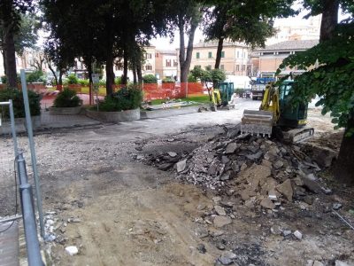 lavori ampliamento giardini pubblici sarnano maggio 2016 (2)