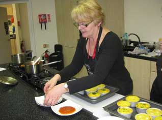 Blogger inglese sceglie Loro Piceno per i suoi corsi di cucina