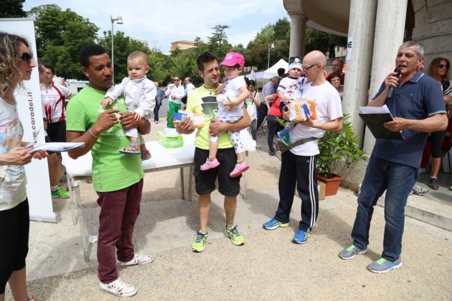 stramacerata 2016 baby running maschi da sx primo fernando iraci, secondo federico prosperi, terzo sauro stacchiotti foto ap (28)