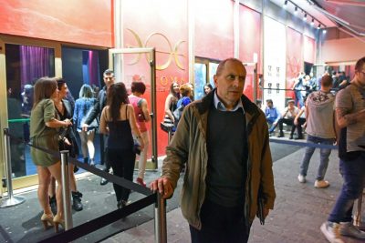 Il sindaco Tommaso Corvatta durante i controlli per la movida