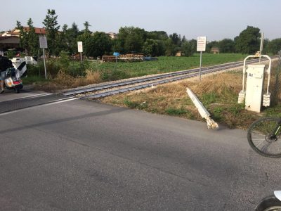 La sbarra divelta