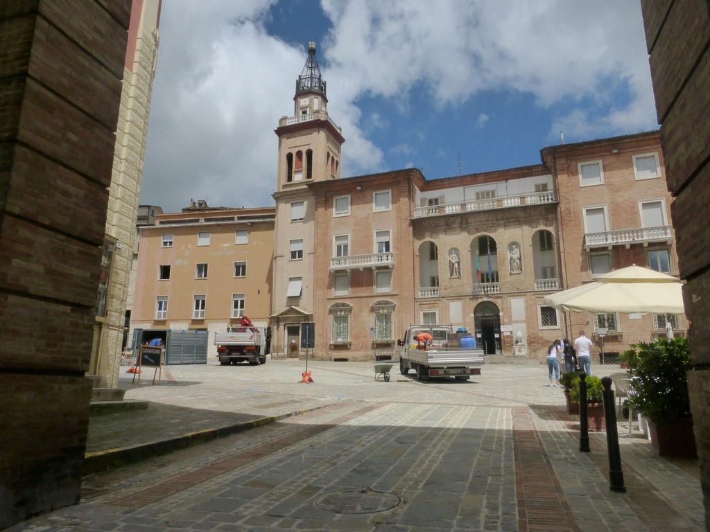 piazza mazzini riapre macerata (2)