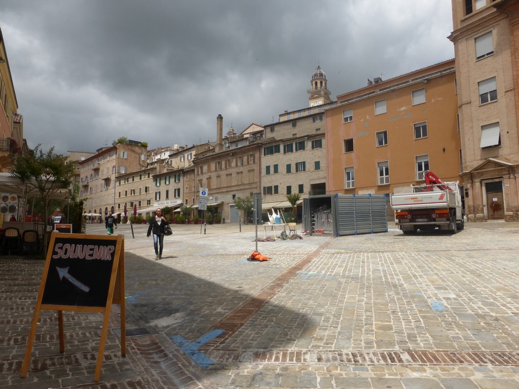 piazza mazzini riapre macerata (5)