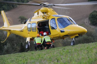 soccorso-alpino-eliambulanza-foto-darchivio-4-400x266