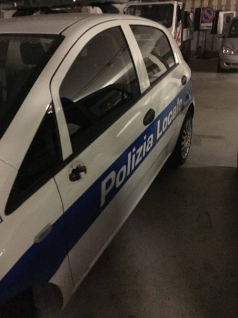 auto_polizia_municipale_danneggiate-1-488x650