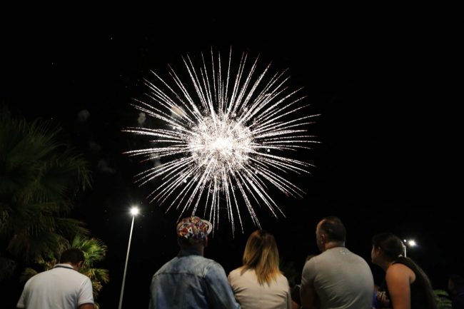 ferragosto fuochi d'artificio porto recanati 2016 foto ap (8)