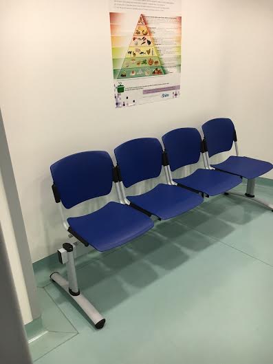 Nuove sedie per l'attesa