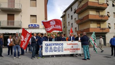 sacci-protesta-castelraimondo2