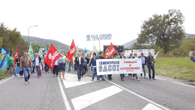 sacci-protesta-castelraimondo3