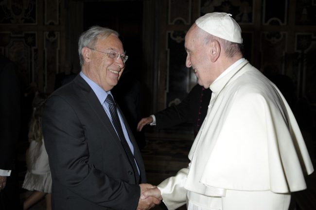 Papa Francesco con il presidente dell'Ordine dei giornalisti delle Marche, Dario Gattafoni