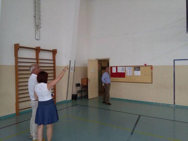 sopralluogo_scuole_macerata_terremoto2-650x488