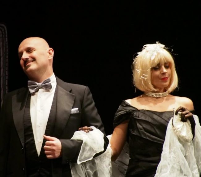 Aldo Innocenti (De Witt) e Raffaella Afeltra (miss Caswell)