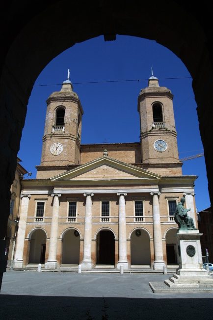 camerino_duomo_lib-roberto-conti