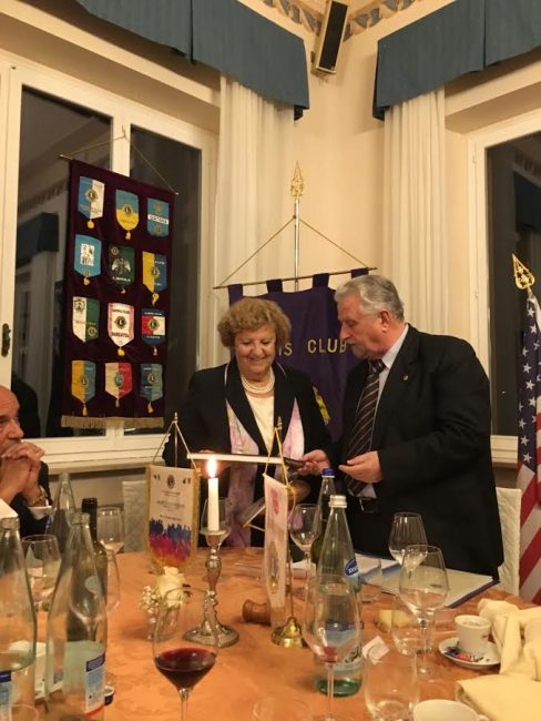 lions-club-macerata-host-incontra-lex-ministro-anna-maria