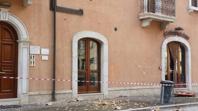 La sede inagibile di Confartigianato a Visso