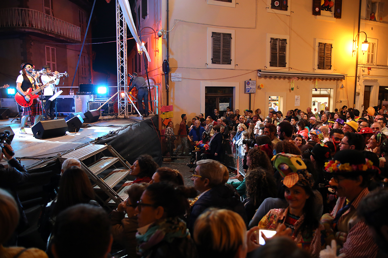 clown-e-clown-monte-san-giusto_foto-lb-1