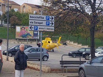 L'eliambulanza atterrata a Civitanova