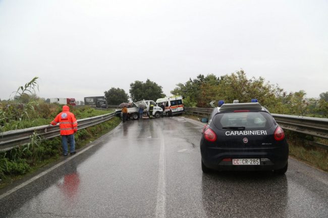 incidente-ambulanza-furgone-san-claudio-5