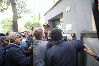 pescatori-protesta-porto-san-giorgio2