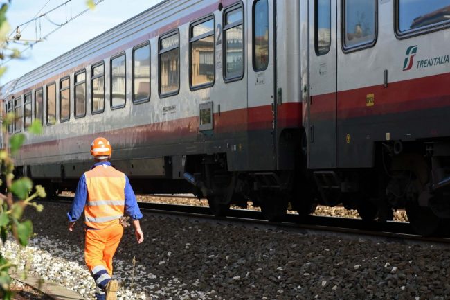 suicidio-treno-porto-potenza-picena-2-650x433