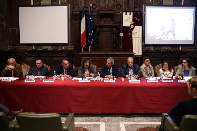 terremoto-sindaci-aula-magna-unimc_foto-lb-5