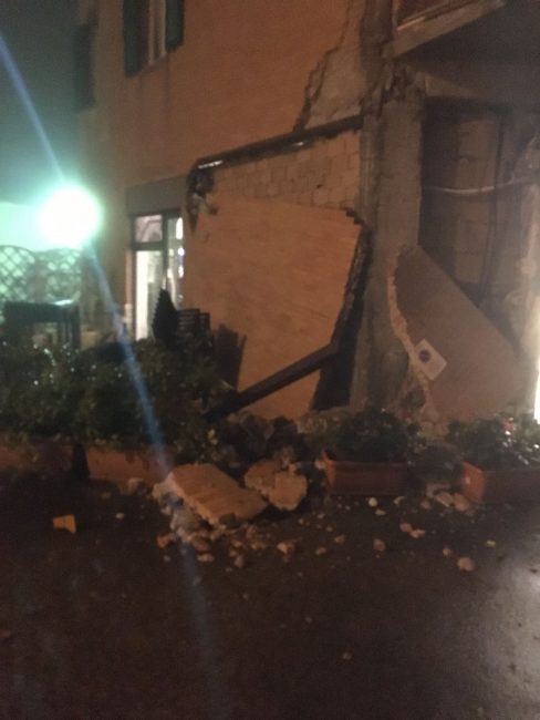 terremoto_26_ottobre_crolli-2