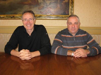 L'assessore allo sport Piergiorgio Balboni e l'allevatore Massimo Pierini