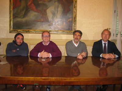 Da sinistra Michele Fofi, l'assessore Yuri Rosati, Andrea Foglia dell'associazione Veder crescere insieme nel dialogo e il presidente Atac Francesco Mantella