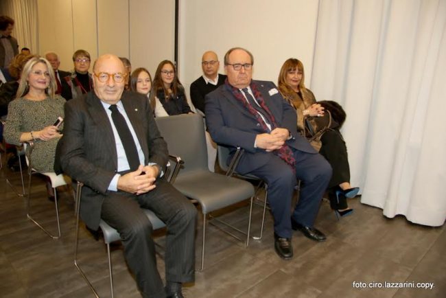 Tra gli ospiti in prima fila il marito di Francesca Lo Schiavo Dante Ferretti, le nipoti (in seconda fila) e l'imprenditore Germano Ercoli con la moglie