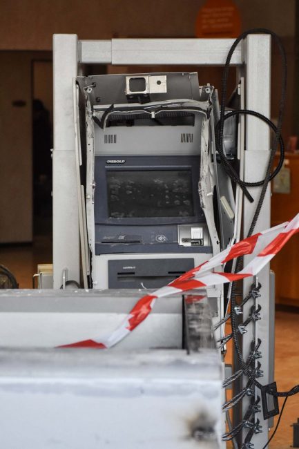 unieuro-bancomat-montecosaro-2