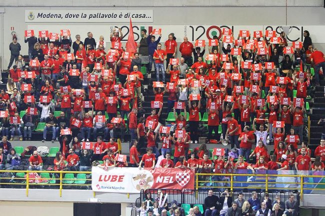 I tifosi della Lube a Modena