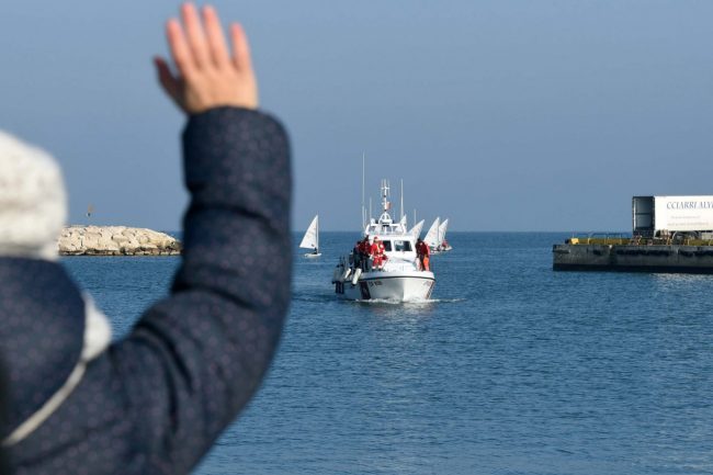 babbo-natale-viene-del-mare-porto-civitanova-FDM-2-650x433