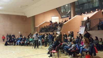 Il pubblico per il campione degli anelli