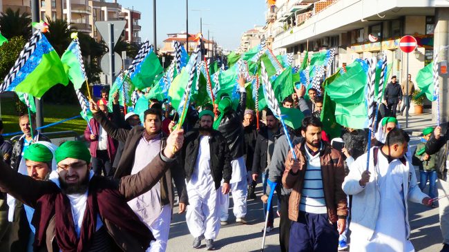 Il corteo dei musulmani