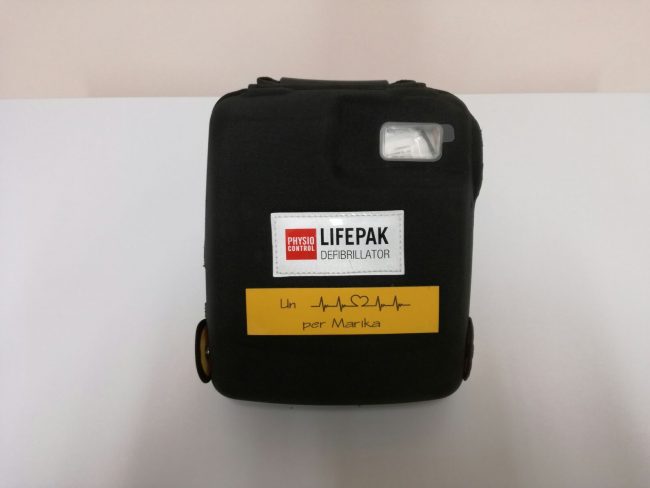 donazione-defibrillatore-marika-stefano-monterotti-e-maria-loprete-1
