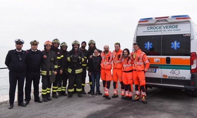 esercitazione-guardia-costiera-vdf-croce-verde-118-porto-civitanova-1