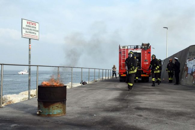 esercitazione-guardia-costiera-vdf-croce-verde-118-porto-civitanova-2