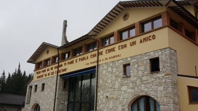 manuela-berardinelli-visita-case-riposo-terremoto-2-400x225