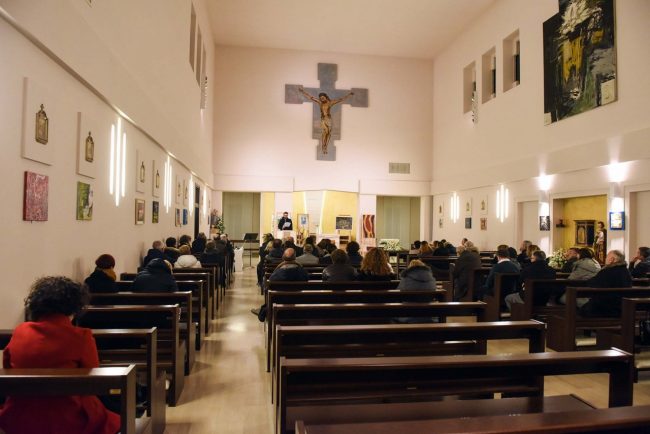 parrocchia-san-giuseppe-chiesa-mostra-don-silvestro-contigiani-civitanova-11-650x434