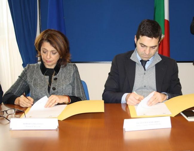 La firma del protocollo