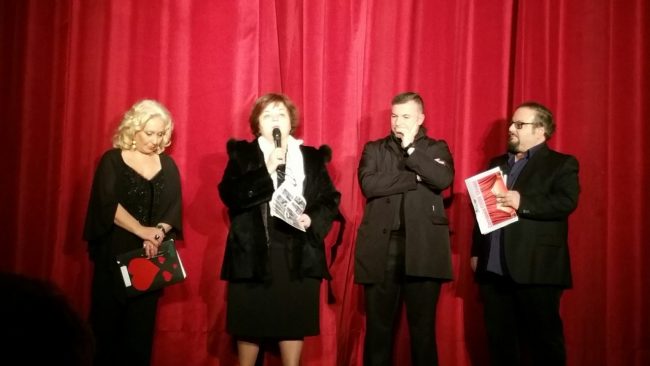 IL-SINDACO-NELIA-CALVIGIONI-IL-PARROCO-DON-FABIO-MORETTI-MARIA-PERILLO-E-STEFANO-BIANCHI-DELLASS.NE-ARTELIBERA-