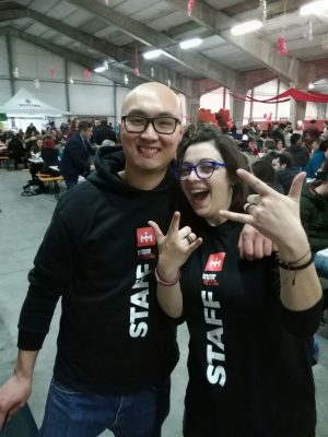 ancora_in_piedi_capodanno_macerata-1-300x400