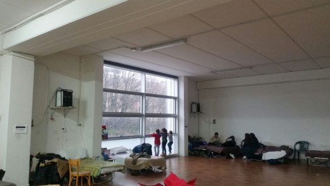 bambini-punto-accoglienza-tolentino-neve