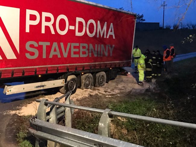 camion-ponte-cingoli-3-650x488