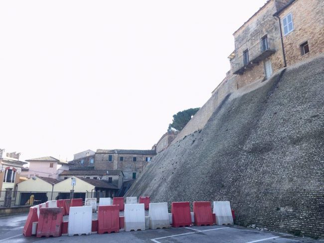 crollo-tramvia-civitanova3-650x488