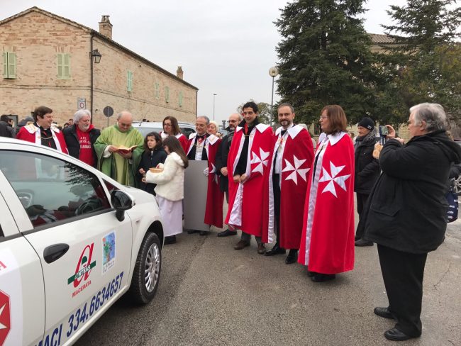 donazione-cavalieri-san-giuseppe-san-claudio-macerata-terremoto-4-650x488