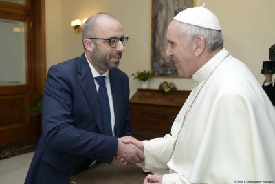 mastrovincenzo-papa-francesco-1-400x267