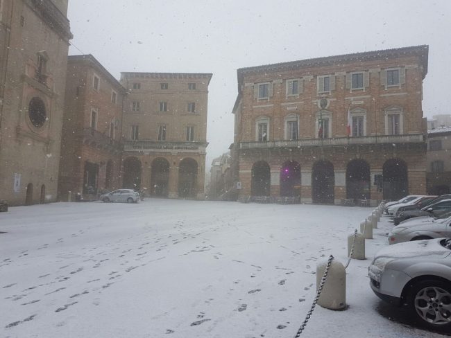 neve-macerata-3-650x488